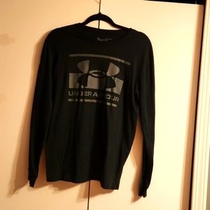 Men's small Under Armour black long sleeve t-shirt.